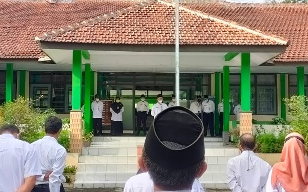 Pimpin Apel Pagi, Kakankemenag Ingatkan Disiplin Kerja