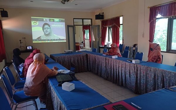 DWP Kemenag Temanggung Ikuti Webinar Nasional Penanganan Pasien Isoman Covid-19