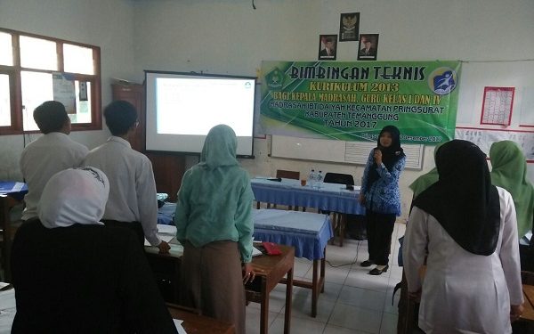 Guru Harus Bisa Belajar Secara Mandiri Dan Beradaptasi Terhadap Perkembangan IT