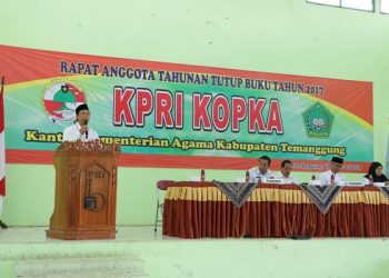 Koperasi Merupakan Usaha Bersama Dengan Azas Kekeluargaan Dan Demokrasi Ekonomi