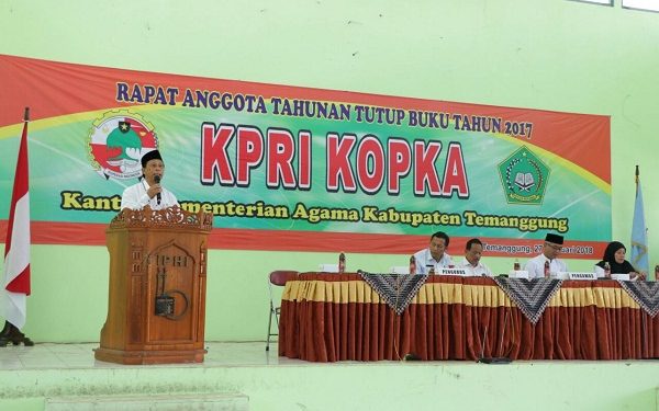 Koperasi Merupakan Usaha Bersama Dengan Azas Kekeluargaan Dan Demokrasi Ekonomi