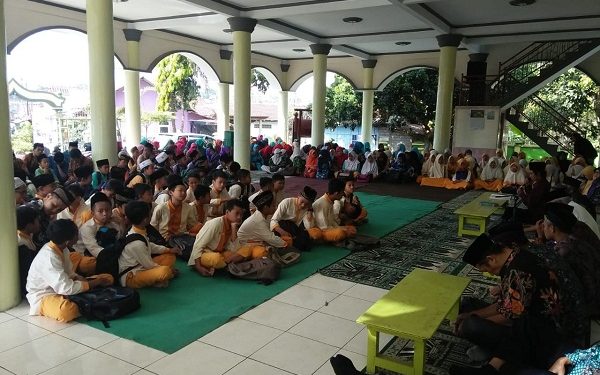 Al Quran Diturunkan Allah SWT Sebagai Pedoman Hidup Setiap Muslim