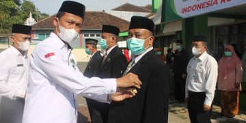 46 ASN Kemenag Kab. Temanggung Terima Satyalancana Karya Satya