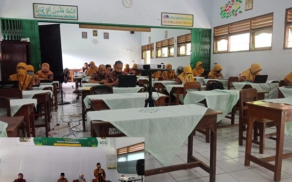 Penutupan Pelatihan Publikasi Ilmiah di MTs Negeri 2 Temanggung