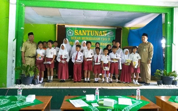 Berbagi Kepada Mereka yang Membutuhkan
