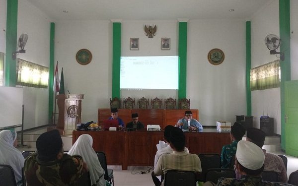 Fiqih Dengan Kajian Akademik untuk Penyempurna Pedoman Pembimbing Manasik