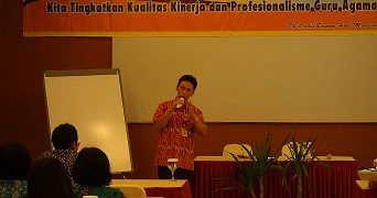 Peningkatan Kualitas Kinerja Dan Profesionalisme Guru Agama Buddha Kankemenag Kab. Temanggung