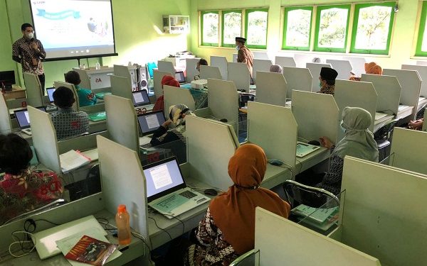 ASN Kementerian Agama Kab. Temanggung Ikuti Ujian Sertifikat Ahli Pengadaan