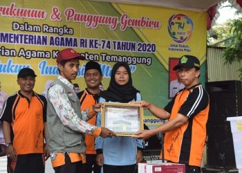 Siswa MAN Temanggung Peroleh Paket Umroh Dalam Rangka Jalan Sehat HAB Ke-74