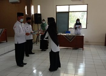 Penyerahan SK Penyuluh Agama Islam dan Fungsional Guru di Lingkungan Kemenag Kab. Temanggung