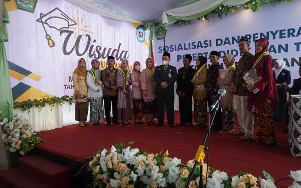 Wisuda Purna Siswa MAN Temanggung Tahun Pelajaran 2021/2022