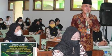 Guru Dan Tenaga Kependidikan MTs Negeri 2 Temanggung Ikuti Sosialisai Pembangunan ZI