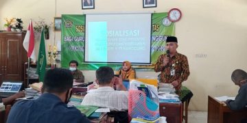 Guru Dan Karyawan MIN 1 Temanggung Ikuti Sosialisasi Pembangunan Zona Integritas