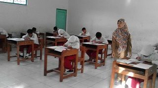 Ujian Nasional Madrasah Ibtidaiyah Tahun 2016