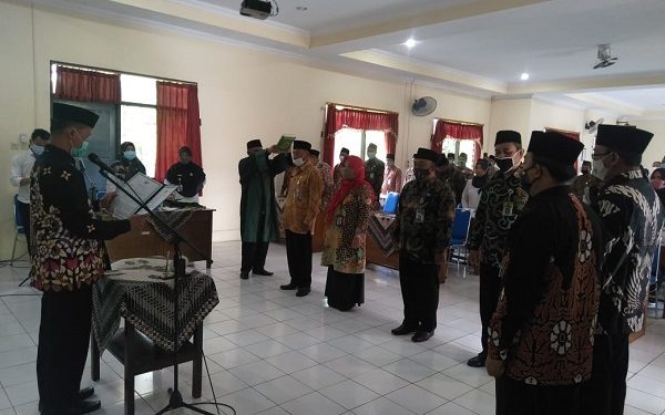 Pelantikan dan Penyerahan SK Mutasi di Lingkungan Kemenag Kab. Temanggung
