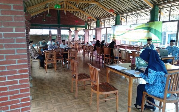 Kemenag Kab. Temanggung Gelar Pembinaan Kepada KBIHU dan PPIU