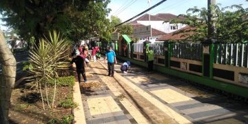 ASN Kemenag Kab. Temanggung Lakukan Jum'at Bersih