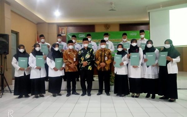 14 Orang Guru Terima SK CPPPK