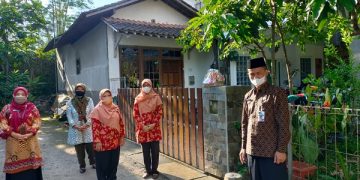 Kepala Kemenag Serahkan Bantuan Sembako