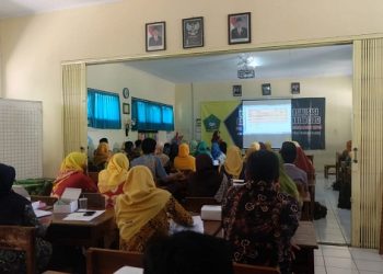 BOS Membantu Siswa Miskin di Madrasah