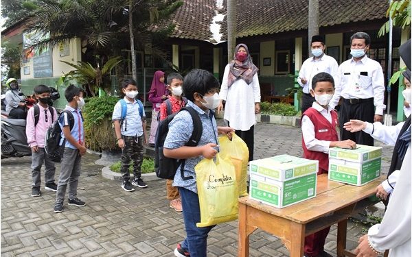 Donasi Peduli Semeru MIN 1 Temanggung