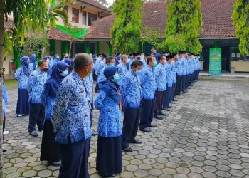 Upacara Penghormatan Bendera dan Doa Bersama ASN Kemenag Kab. Temanggung