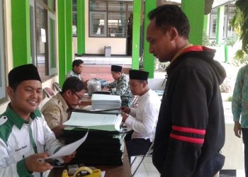 Pemberkasan Insentif Gubernur Jawa Tengah bagi Ustadz/Ustadzah