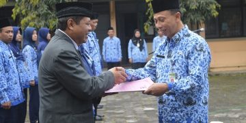 Penerimaan SK PNS dan SK Pensiun di Lingkungan Kankemenag Kabupaten Temanggung