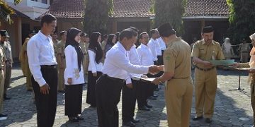 SK CPNS Th. 2014 Dilingkungan Kankemenag Kab. Temanggung Diterimakan