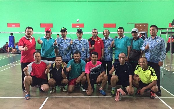 Tim  Kementerian Agama Juara Bulutangkis HUT PGRI Ke 72 Kabupaten Temanggung