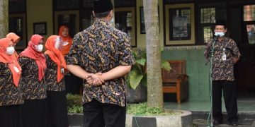 Peringatan Hari Guru Nasional Tahun 2021 MIN 1 Temanggung