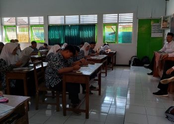 Siswa Kelas X Dan XI  MAN Temanggung Ikuti PAT TP 2021/2022