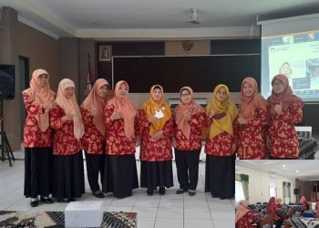 Pengurus Dharma Wanita Kemenag Temanggung Ikuti Webinar Nasional