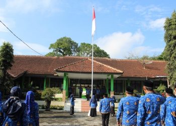 Kemenag Kab. Temanggung Gelar Upacara Bendera Memperingati Hari Pahlawan 2022