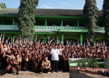 MAN Temanggung Gelar Upacara Peringatan Hari Guru Nasional Tahun 2022