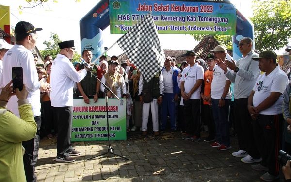 Bupati Temanggung Lepas Jalan Sehat Kerukunan