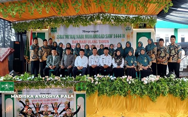 Gelar Karya Siswa Meriahkan Peringatan Isra’ Mi’raj dan HUT MI Al Ikhlas Parakan