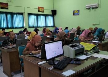 Guru Madrasah Ikuti Ujian Seleksi Kompetensi PPG