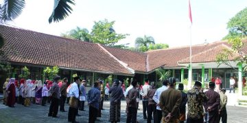 Kemenag Kab. Temanggung Gelar Upacara Peringatan Hardiknas