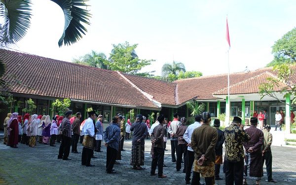 Kemenag Kab. Temanggung Gelar Upacara Peringatan Hardiknas