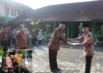 Apel Perdana Usai Libur  Idul Fitri Dan Penyerahan SK Pensiun