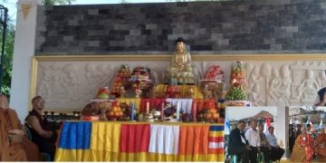 Prosesi Pengambilan Air Suci Waisak Di Umbul Jumprit Temanggung