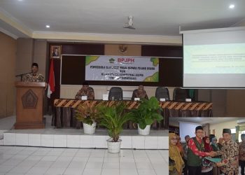 Penyerahan Sertifikat Halal dan Pengukuhan FKP3H Kankemenag Kab. Temanggung