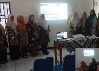 DWP Kemenag Temanggung Ngaji Etika dan Estetika Wanita Secara Daring