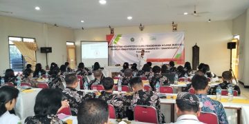 Peran Guru Sangatlah Strategis Dalam Memberikan Kontribusi Bagi Semua Siswa