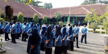 Apel Penghormatan Bendera di Lingkungan Kankemenag Kab.Temanggung