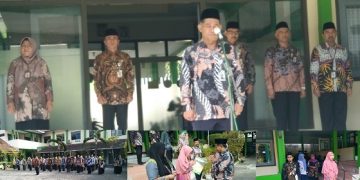 Apel Peringatan Hari Batik, Penyerahan SK Pensiun dan SK Penaikan Pangkat di Lingkungan Kankemenag Kab. Temanggung