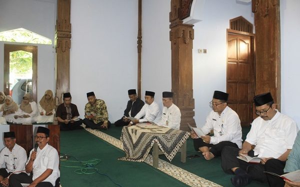 Peringatan Maulid Nabi Merupakan Salah Satu Upaya Untuk Meneladani Akhlak Rasulullah SAW