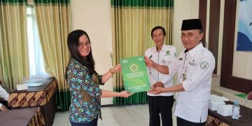 Penyerahan SK Penyuluh Agama Katolik dan Kristen Non PNS Tahun 2024 di Lingkungan Kemenag Kab. Temanggung