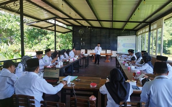 Sosialisasi Juknis BOS/BOP bagi Pengawas Madrasah di Lingkungan Kemenag Kab. Temanggung